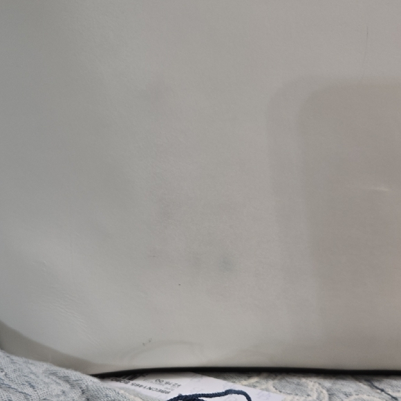 Dooney & Bourke Cream Tote with Classic Design - Picture 4 of 12